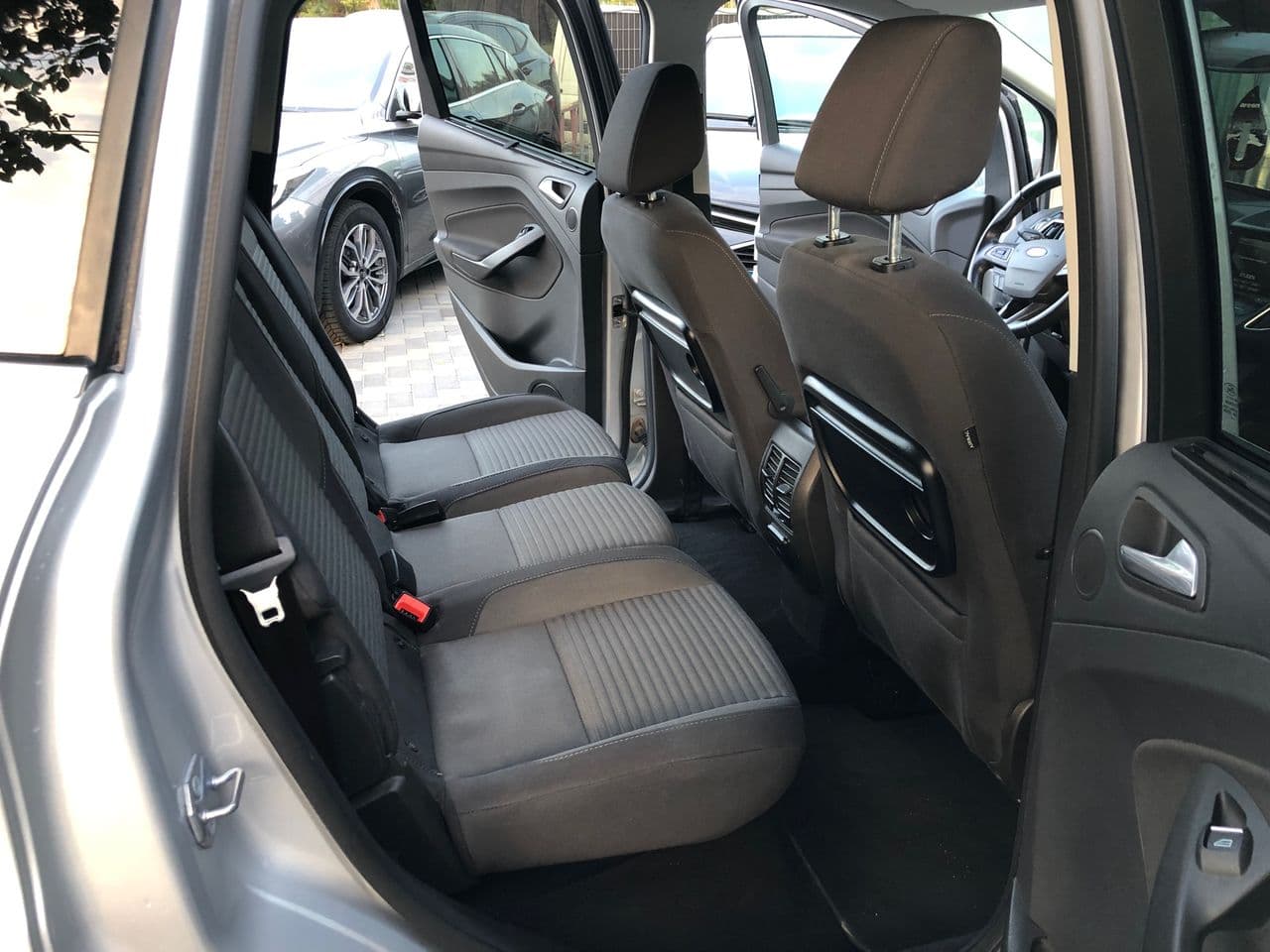 Ford C-MAX 2015 — Миниатюра 17