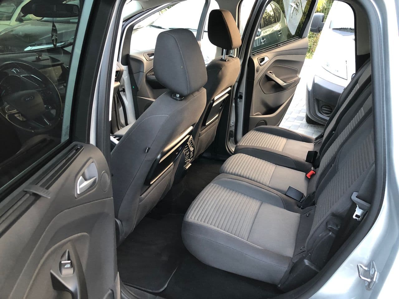 Ford C-MAX 2015 — Миниатюра 16