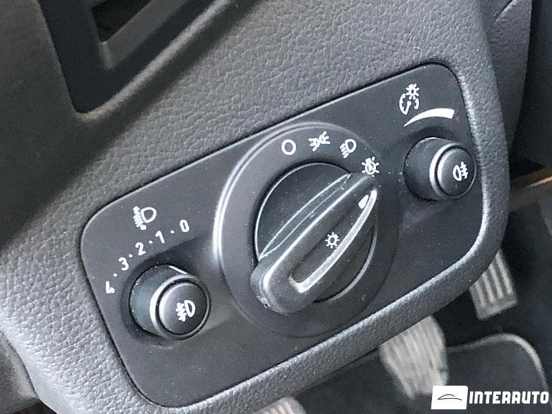 Ford C-MAX 2015 — Миниатюра 9