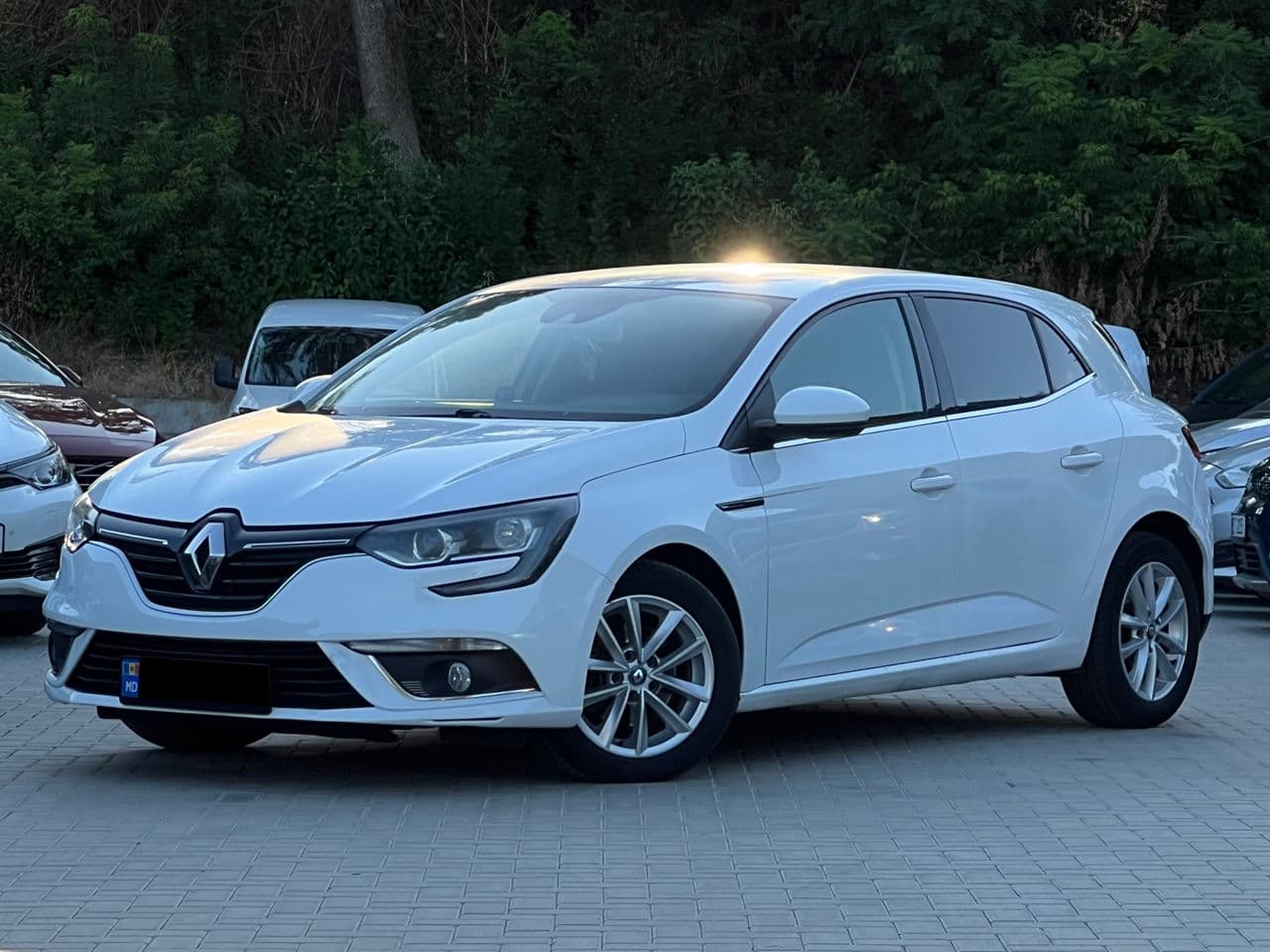 Renault Megane 2016 — Миниатюра 2