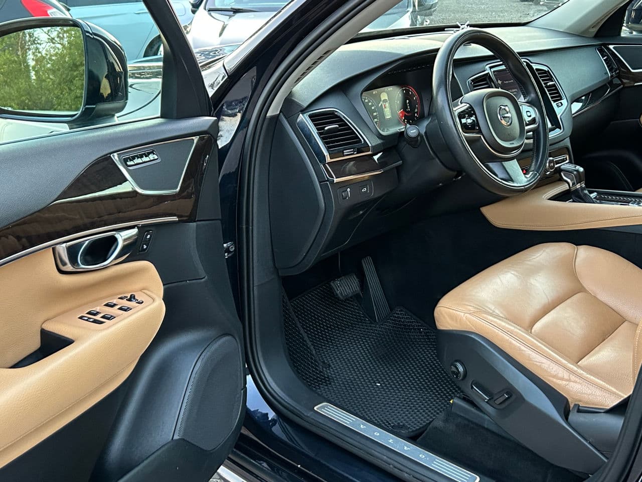 Volvo XC 90 2015 — Миниатюра 7