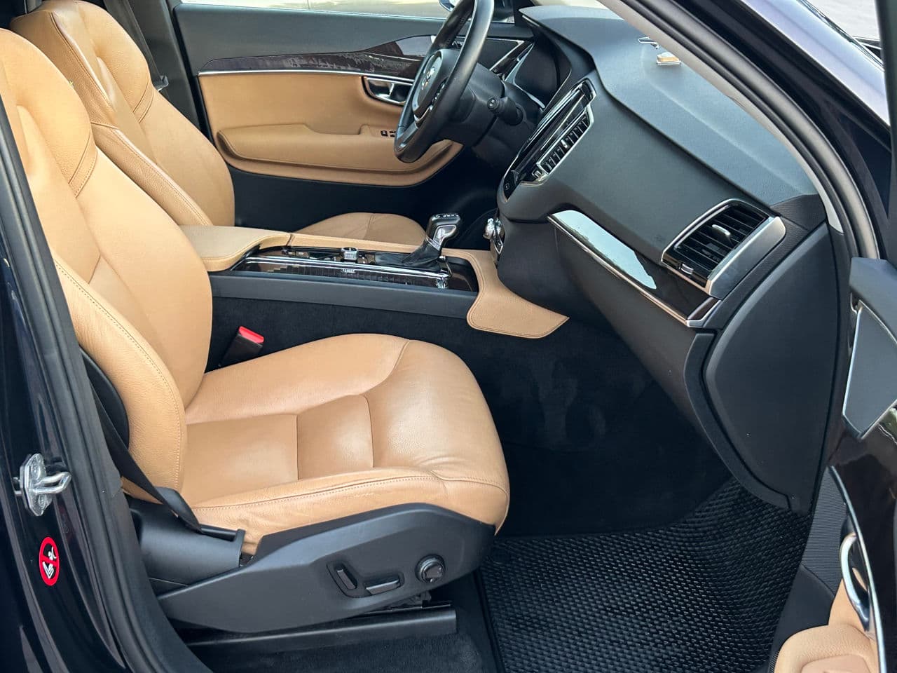 Volvo XC 90 2015 — Миниатюра 16