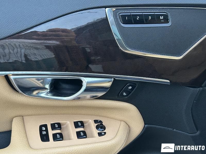 Volvo XC 90 2015 — Миниатюра 8