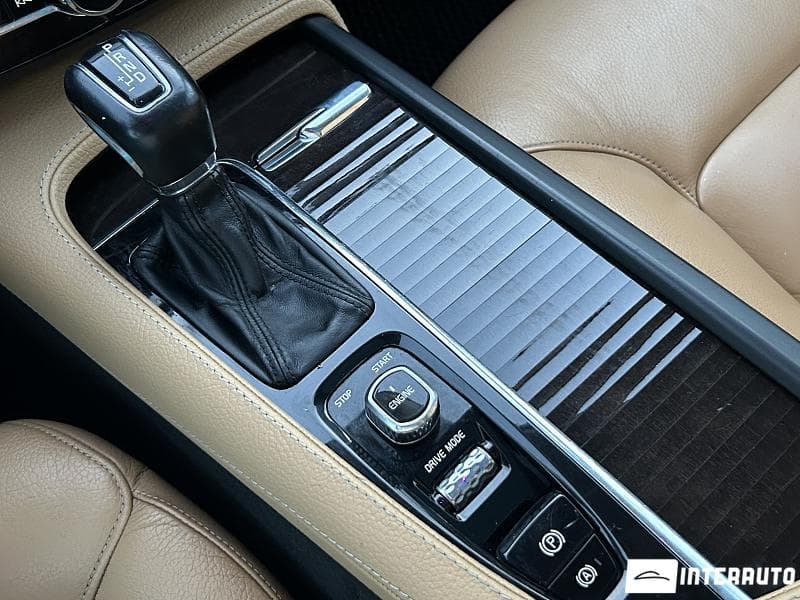 Volvo XC 90 2015 — Миниатюра 15
