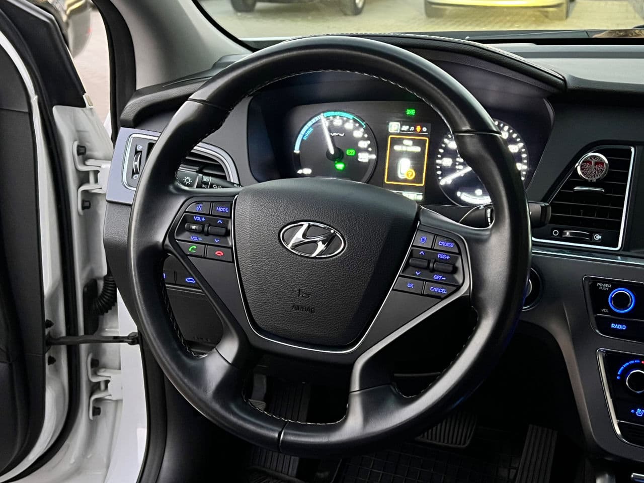 Hyundai Sonata 2016 — Миниатюра 9