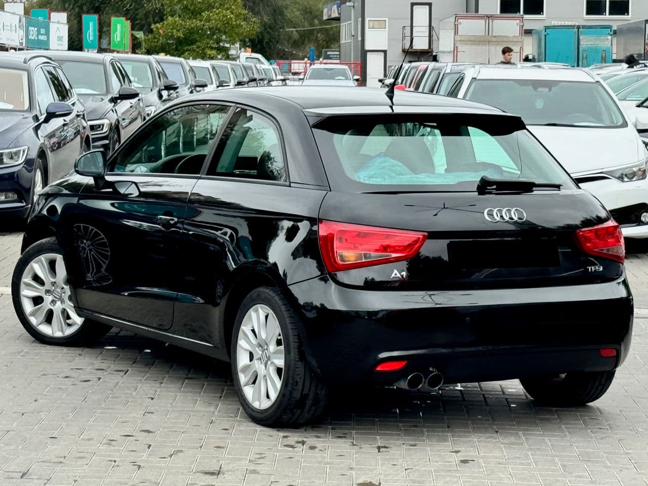 Audi A1 2011 — Миниатюра 2
