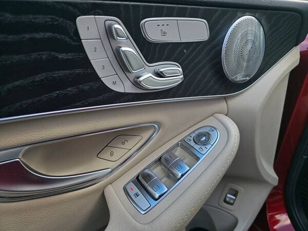 2016 Mercedes C 300 — Miniatură 18
