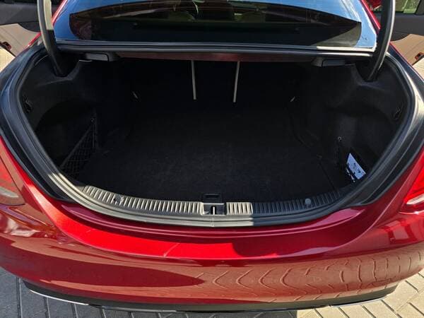 2016 Mercedes C 300 — Miniatură 22