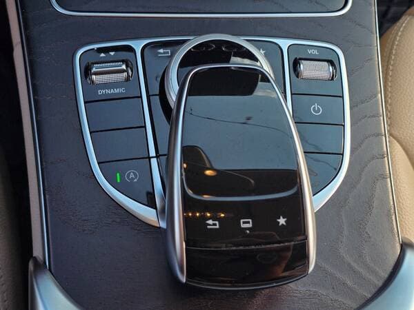 2016 Mercedes C 300 — Miniatură 14