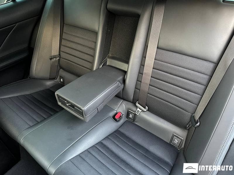 Lexus IS 300h 2018 — Миниатюра 19