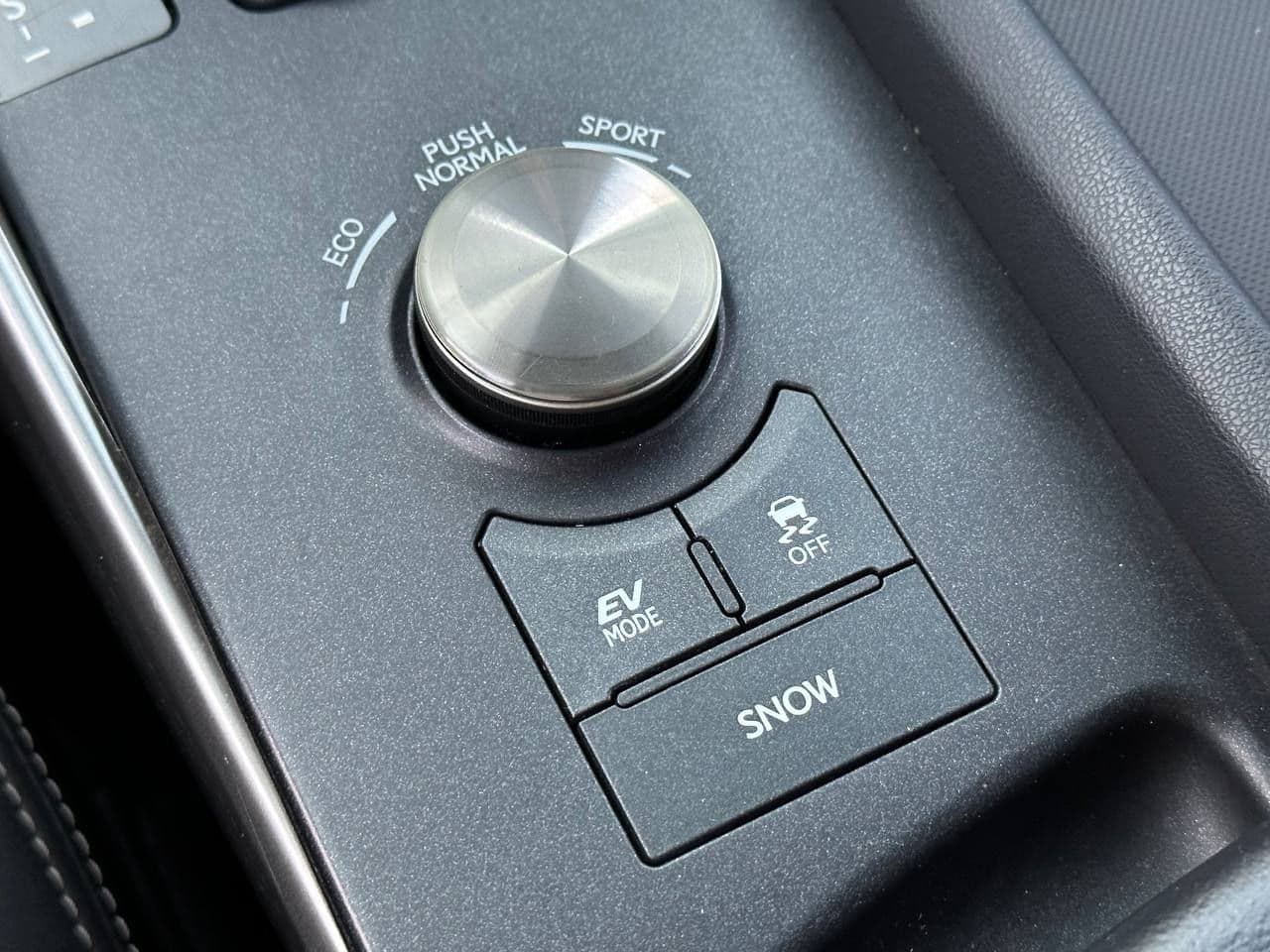 Lexus IS 300h 2018 — Миниатюра 16