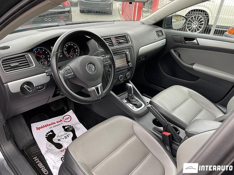 Volkswagen Jetta 2013 — Миниатюра 8