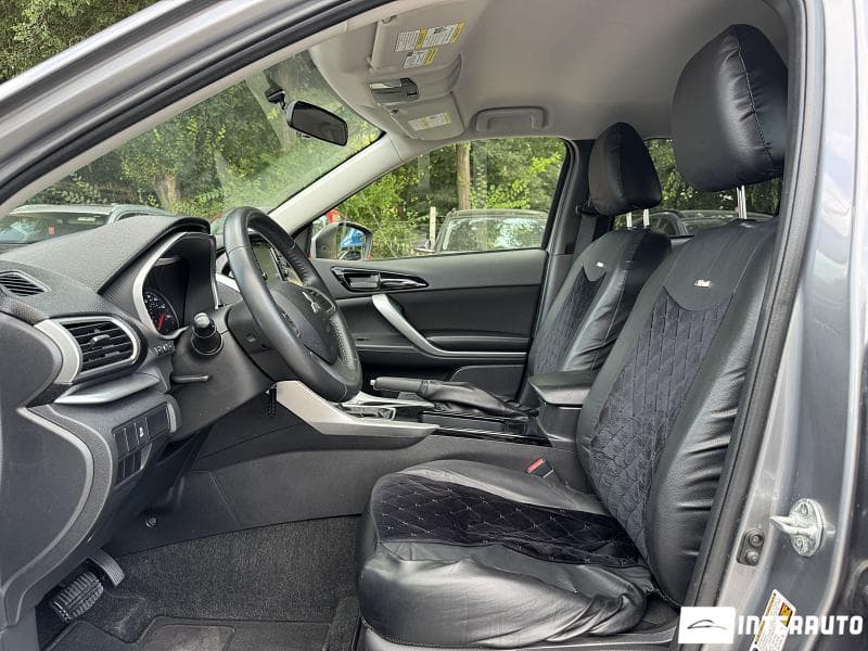 Mitsubishi Eclipse Cross 2018 — Миниатюра 5