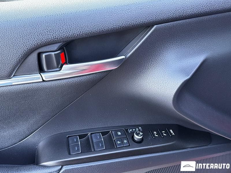Toyota Camry 2021 — Миниатюра 16