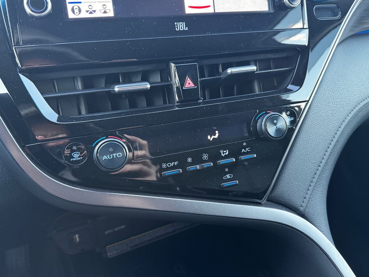 Toyota Camry 2021 — Миниатюра 13