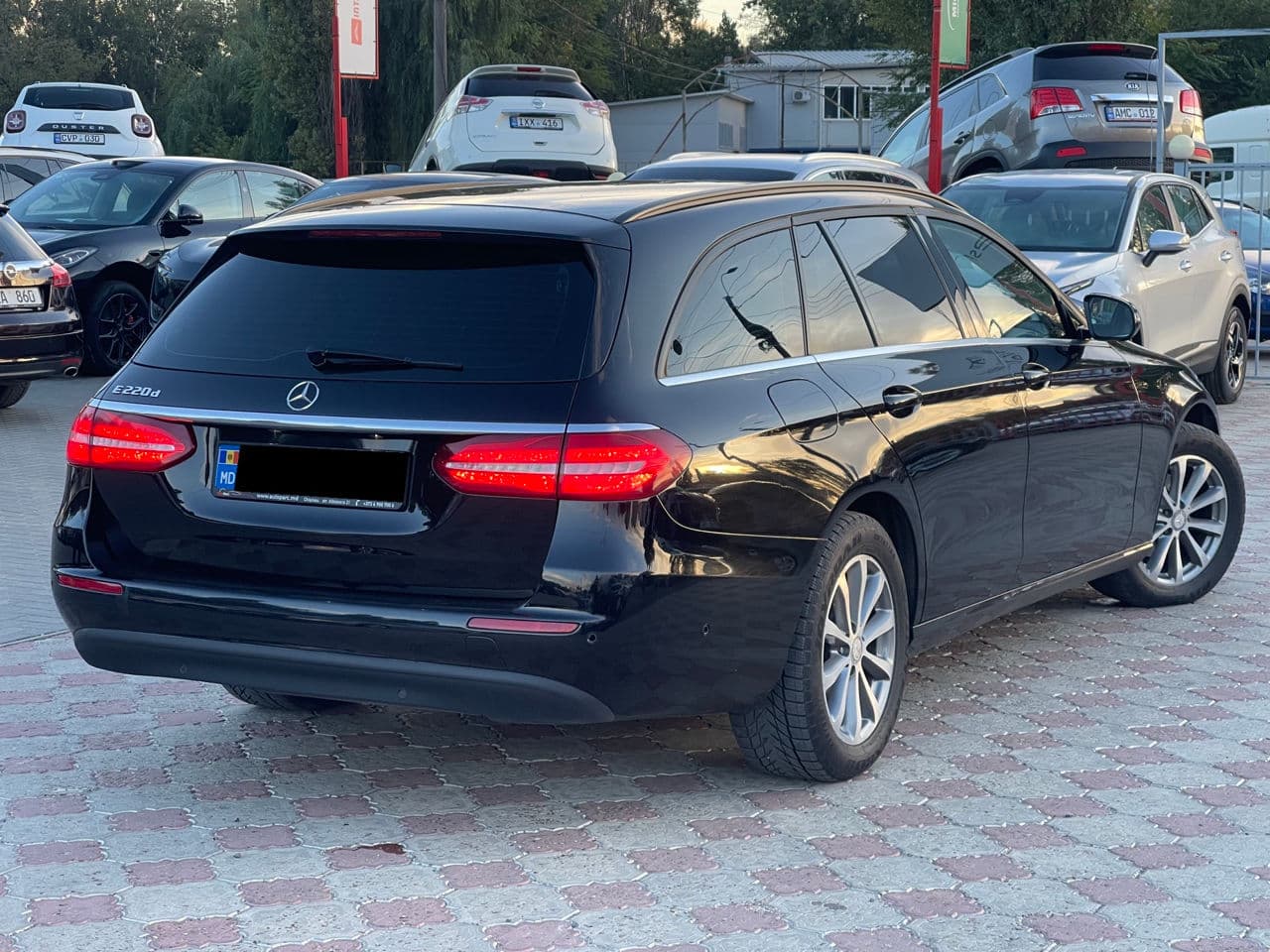 Mercedes E 220 2017 — Миниатюра 3