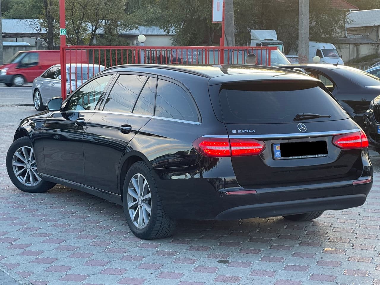 Mercedes E 220 2017 — Миниатюра 2