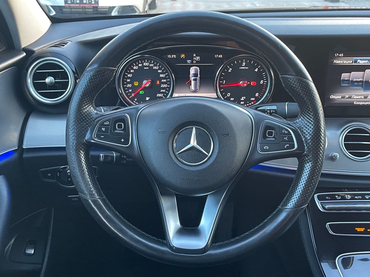 Mercedes E 220 2017 — Миниатюра 8