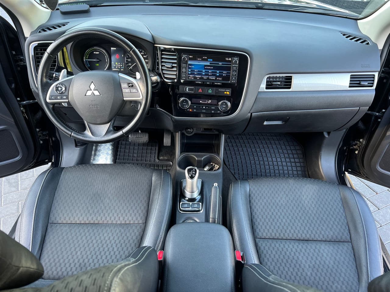 Mitsubishi Outlander 2014 — Миниатюра 7