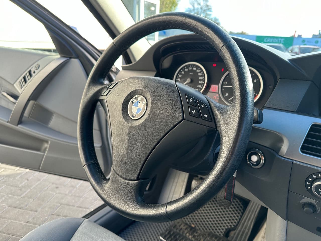 BMW 520 2006 — Миниатюра 14