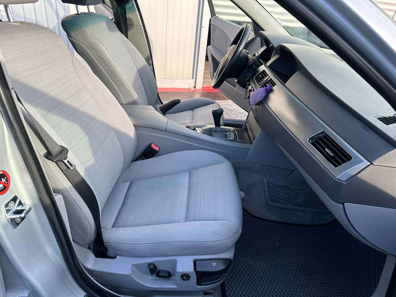 BMW 520 2006 — Миниатюра 13