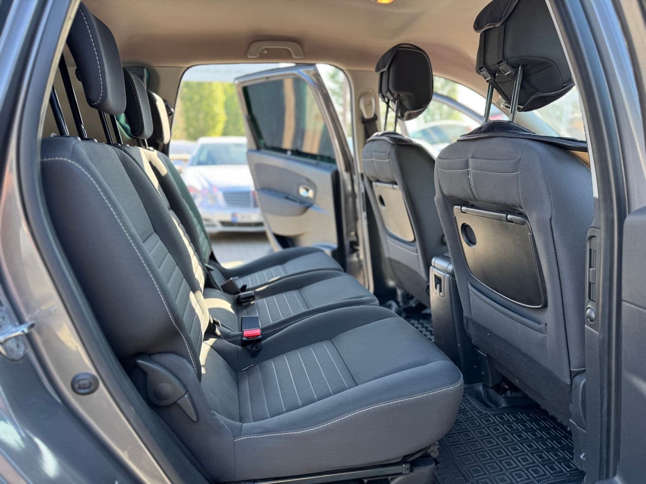 Renault Scenic 2014 — Миниатюра 17