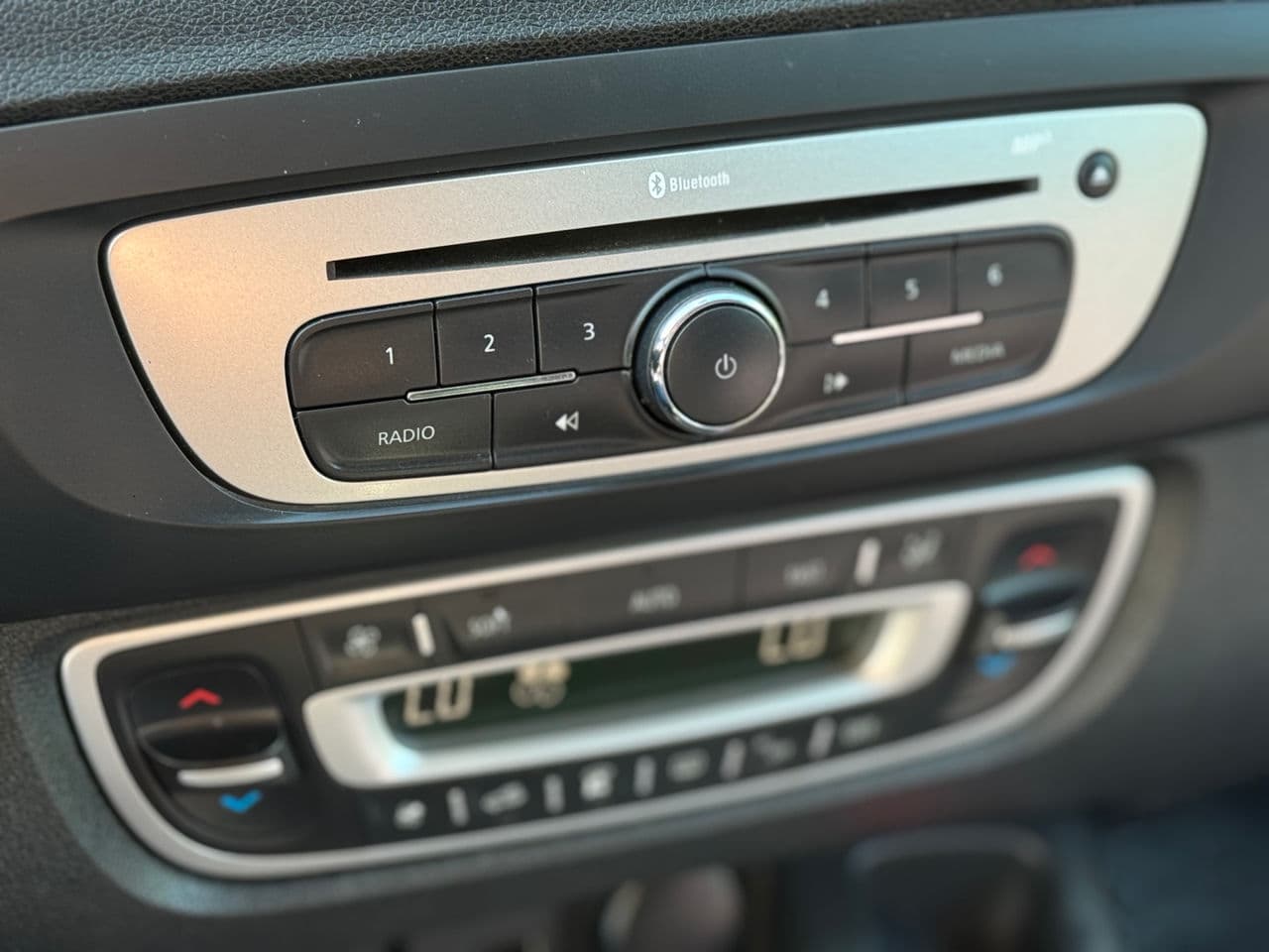 Renault Scenic 2014 — Миниатюра 12