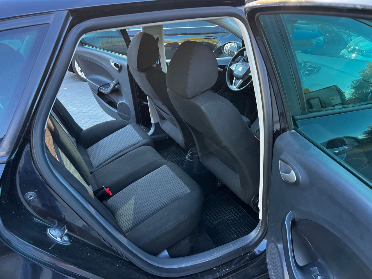 Seat Ibiza 2010 — Миниатюра 12