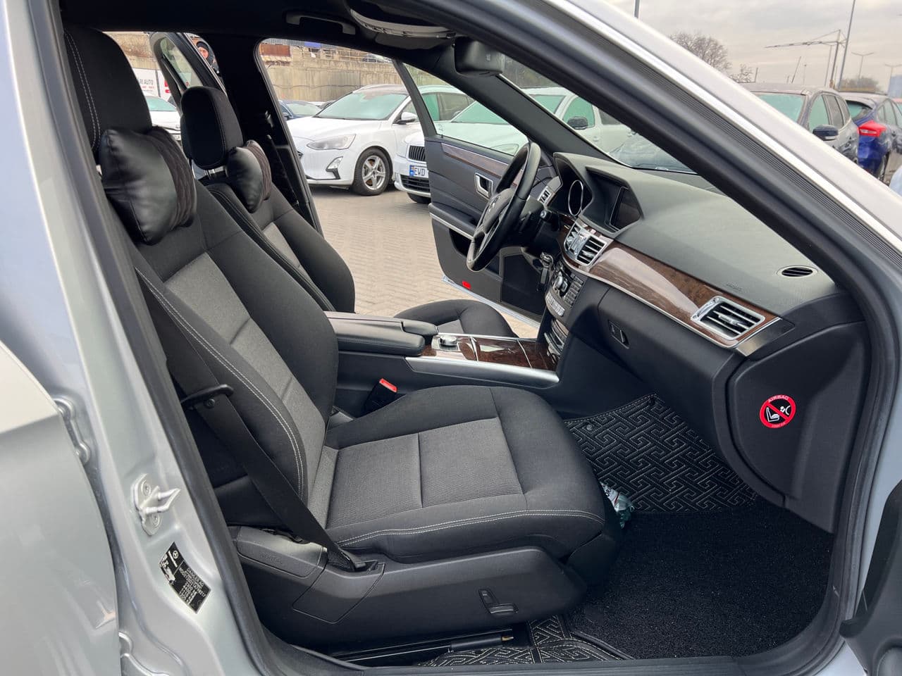 Mercedes E 220 2013 — Миниатюра 16