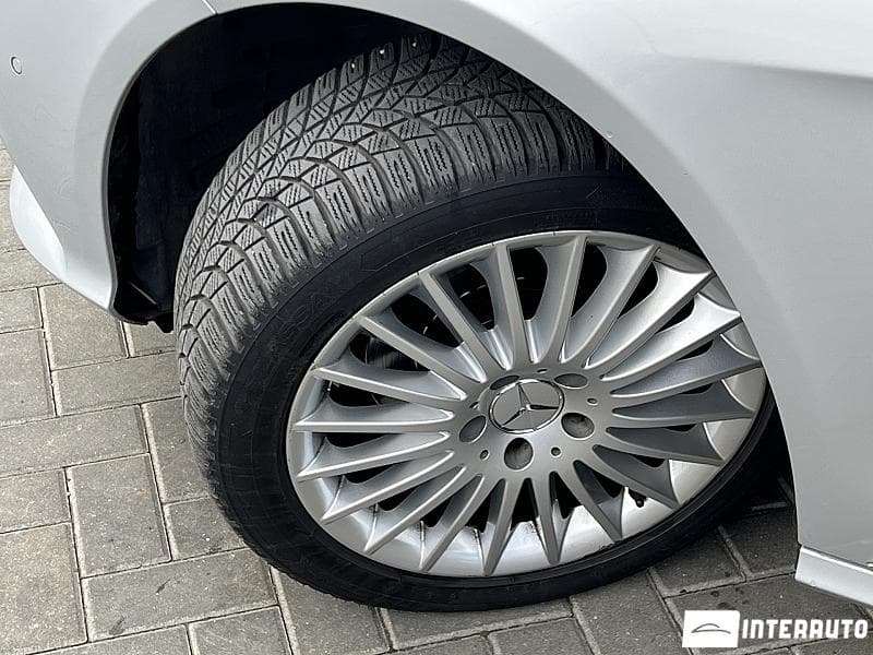 Mercedes E 220 2013 — Миниатюра 17