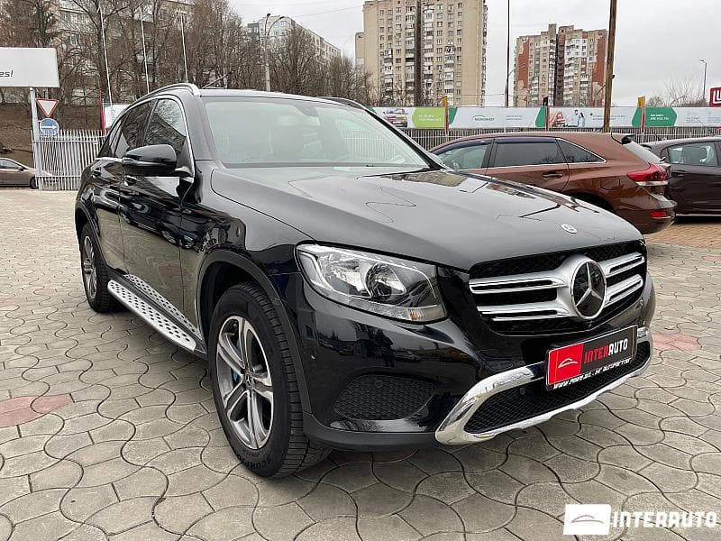 2017 Mercedes GLC 350e — Miniatură 4