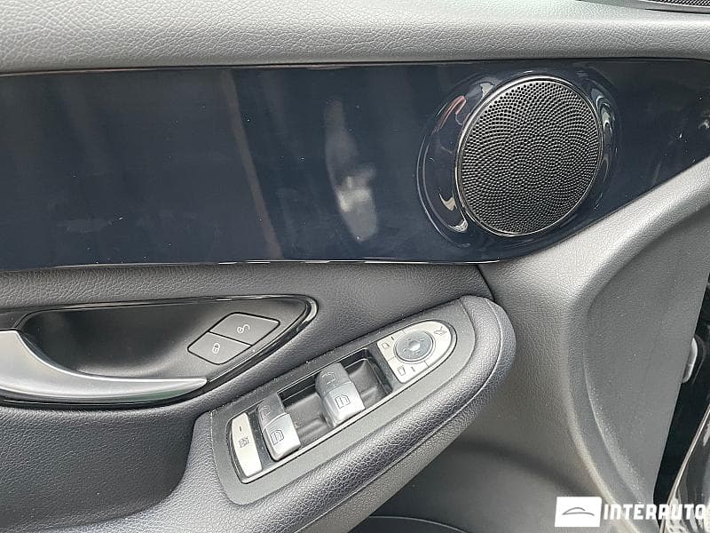 2017 Mercedes GLC 350e — Miniatură 15