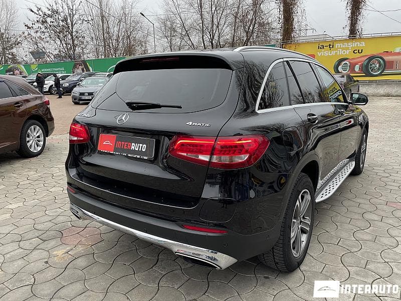 2017 Mercedes GLC 350e — Miniatură 5