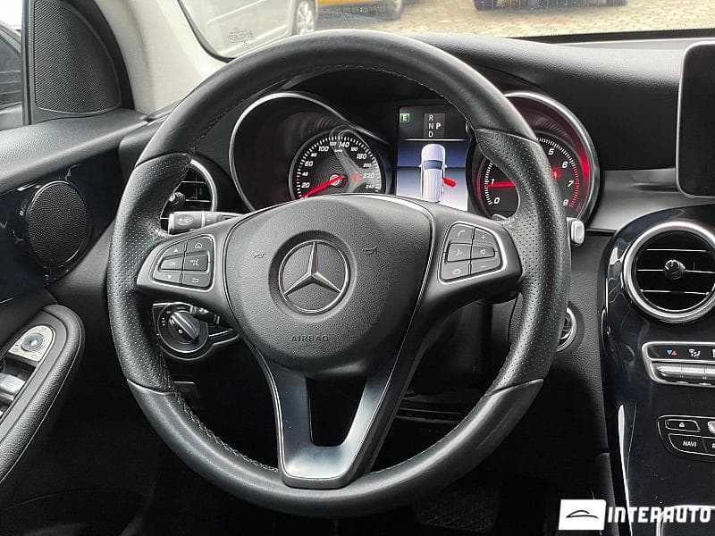 2017 Mercedes GLC 350e — Miniatură 10