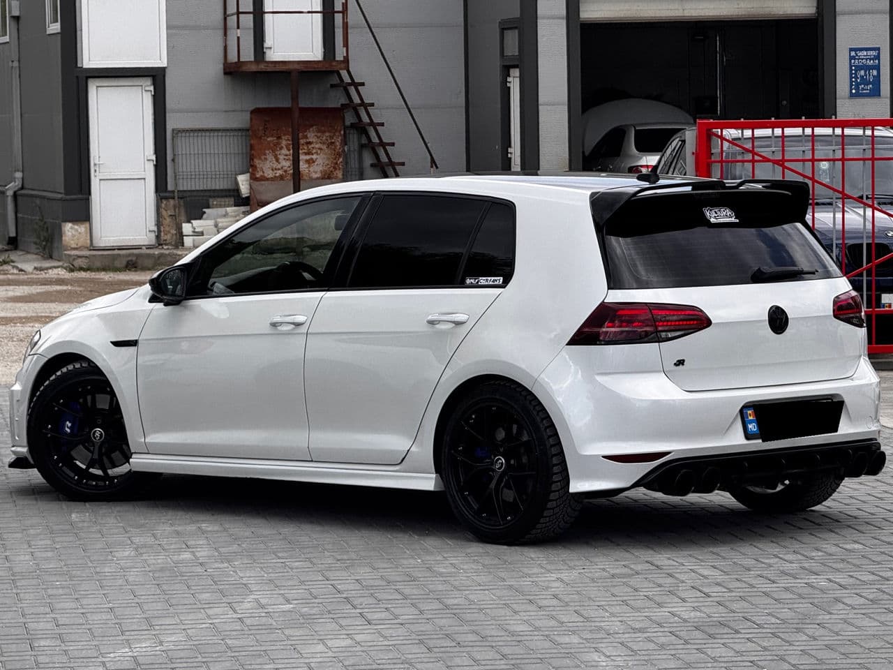 Volkswagen Golf R 2015 — Миниатюра 3