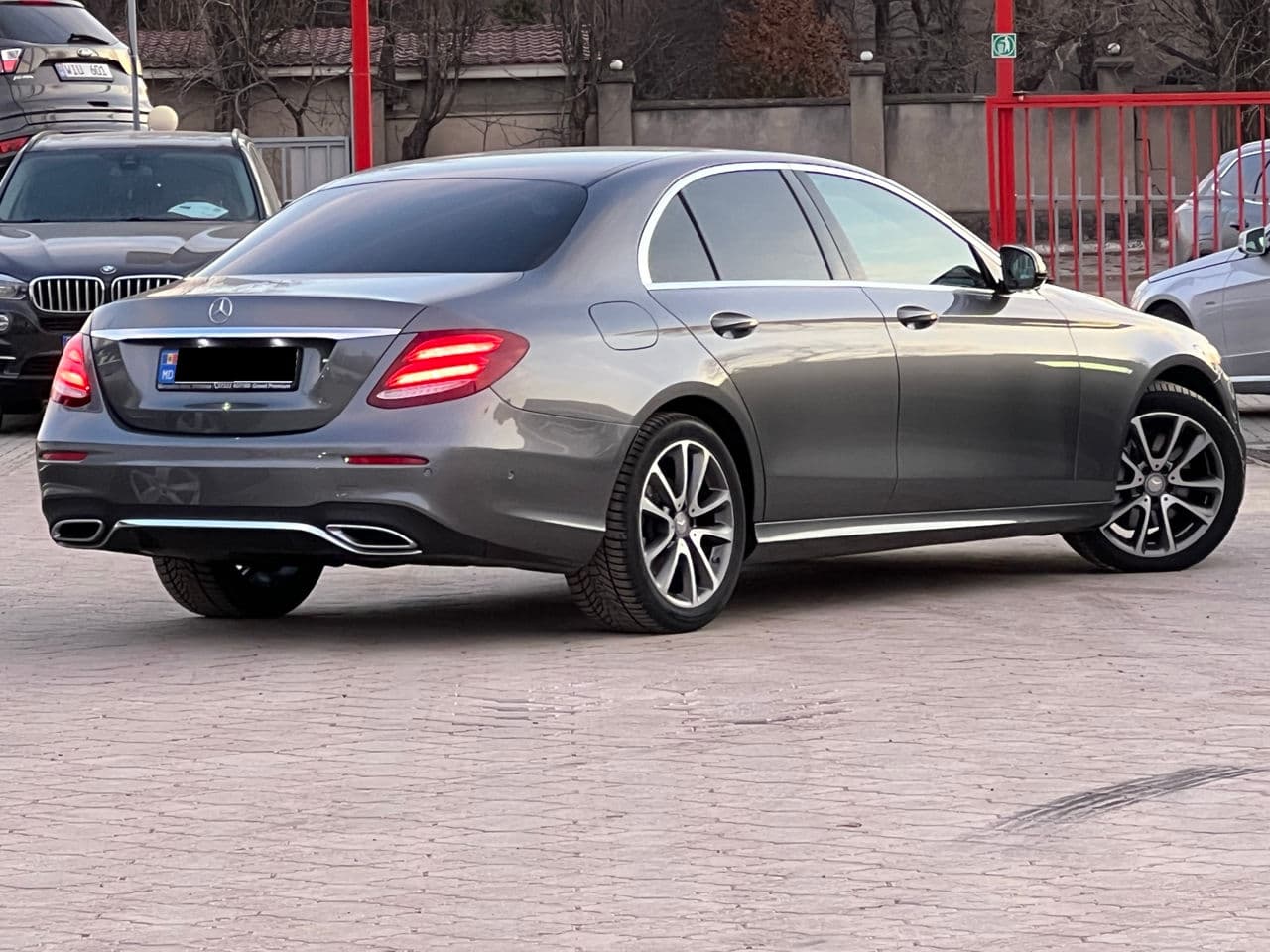 Mercedes E 220 2016 — Миниатюра 3