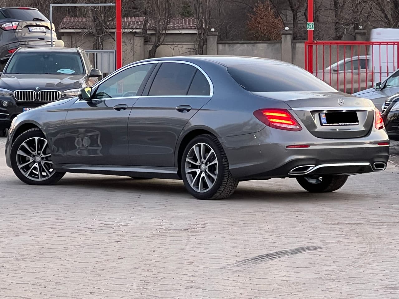 Mercedes E 220 2016 — Миниатюра 2