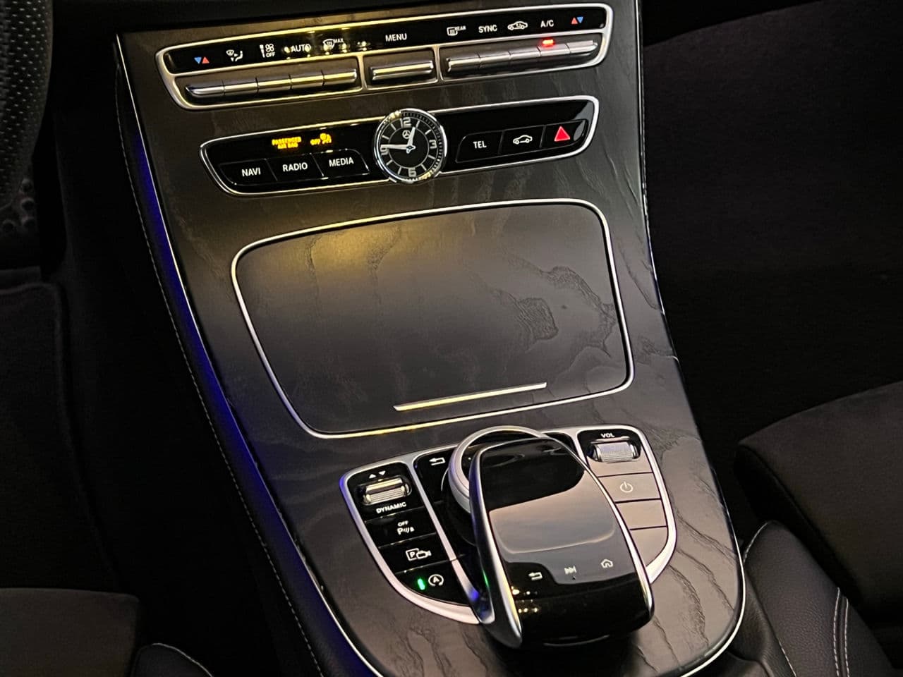 Mercedes E 220 2016 — Миниатюра 17