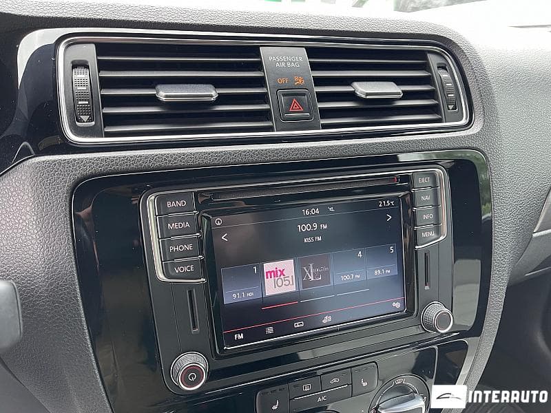 2015 Volkswagen Jetta — Miniatură 9