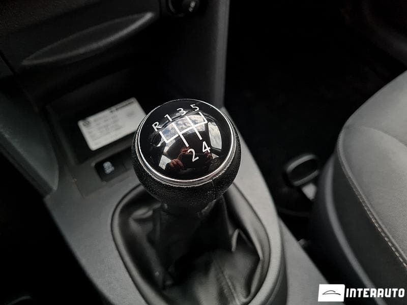 2011 Volkswagen Caddy — Miniatură 13