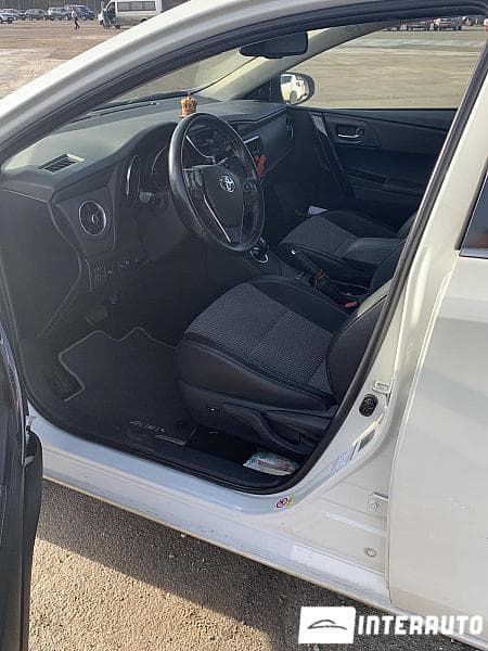 2018 Toyota Auris — Miniatură 5