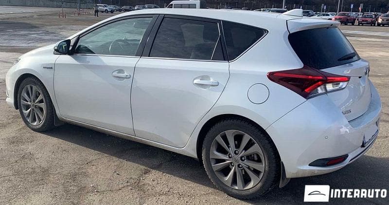 2018 Toyota Auris — Miniatură 4