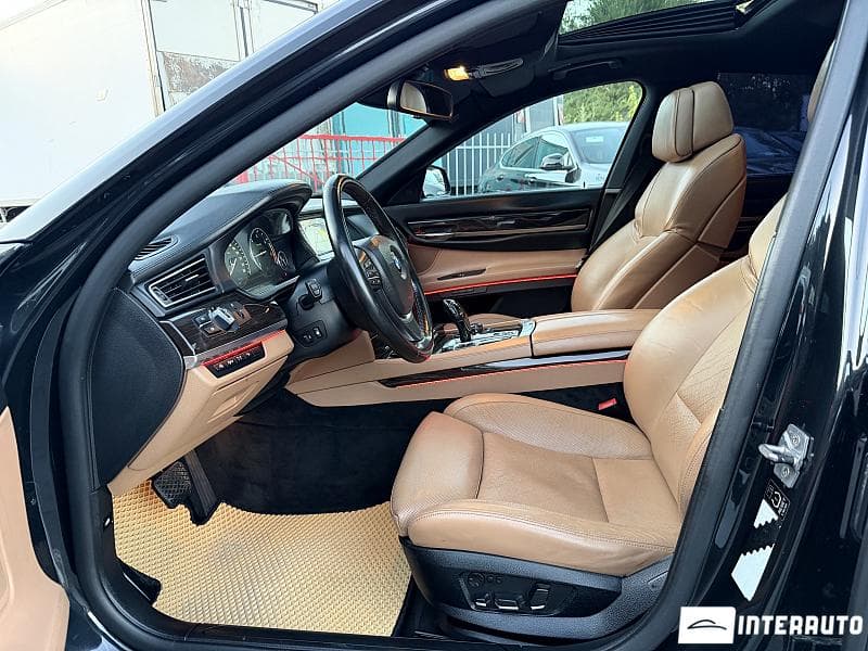 BMW 730 2011 — Миниатюра 5