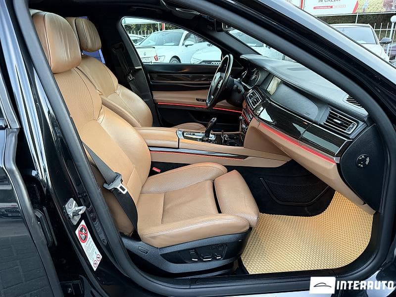 BMW 730 2011 — Миниатюра 14
