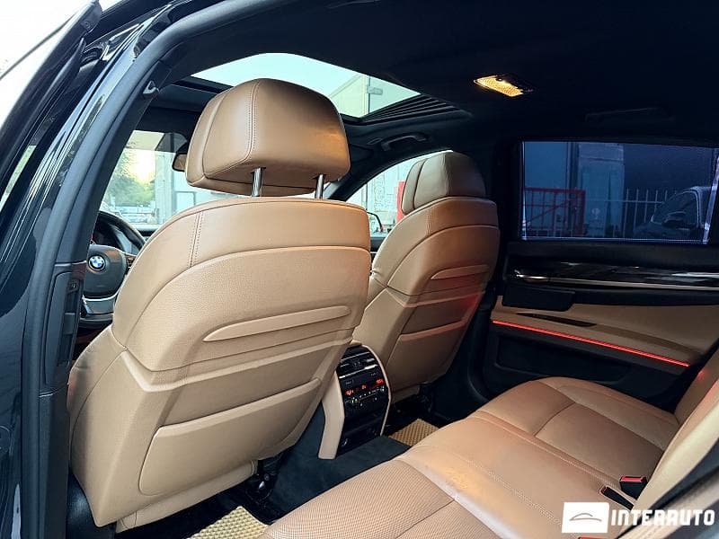 BMW 730 2011 — Миниатюра 7