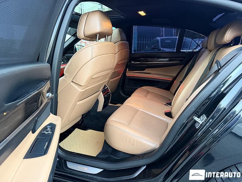 BMW 730 2011 — Миниатюра 6