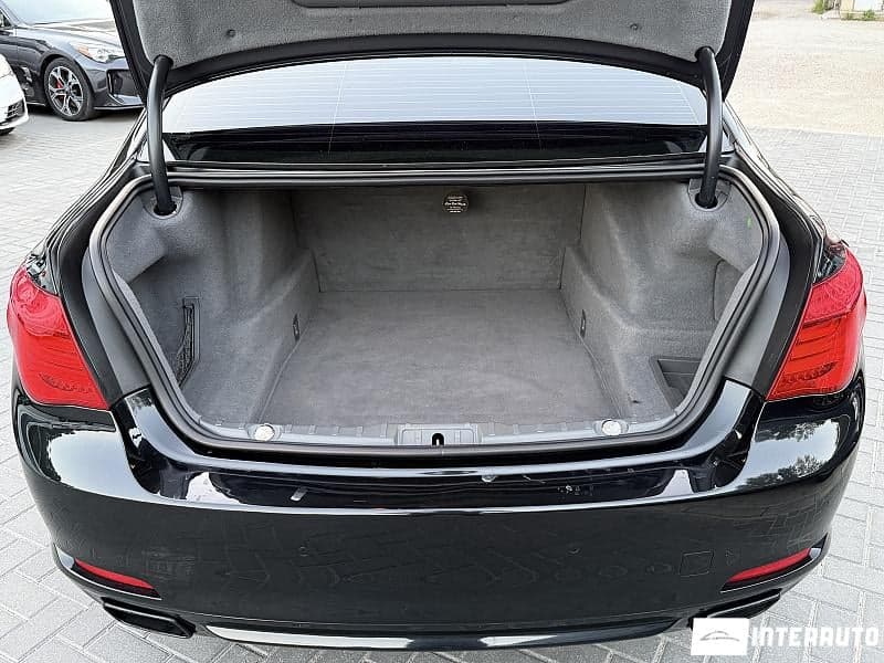 BMW 730 2011 — Миниатюра 16