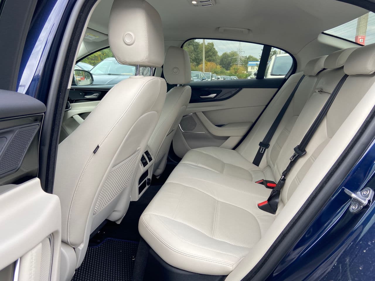 Jaguar XE 2020 — Миниатюра 16