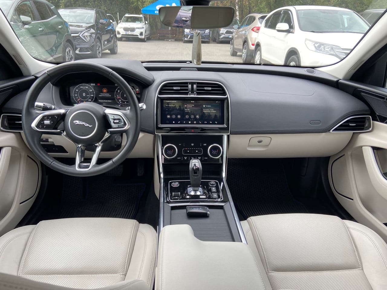 Jaguar XE 2020 — Миниатюра 15