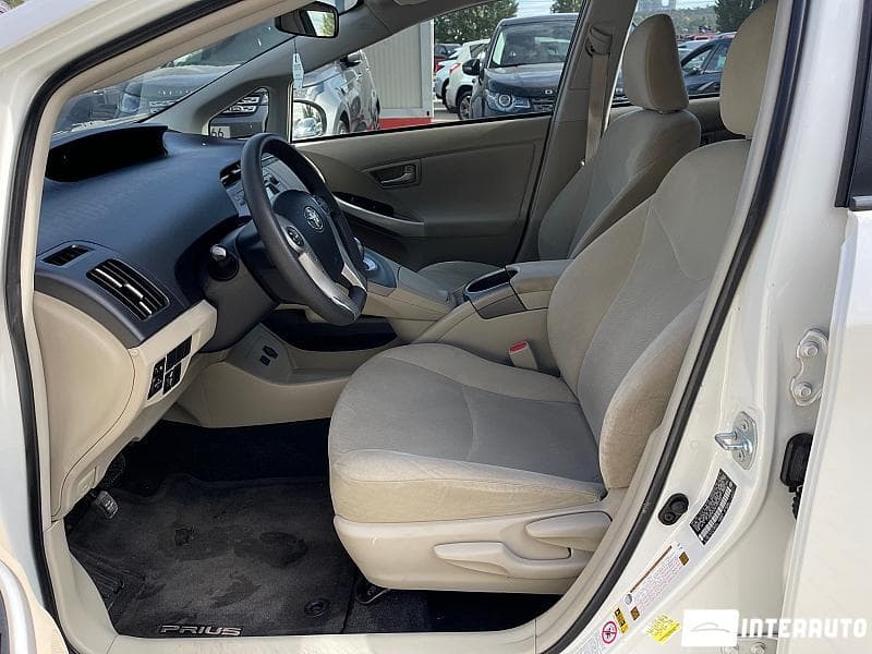 2014 Toyota Prius — Miniatură 6